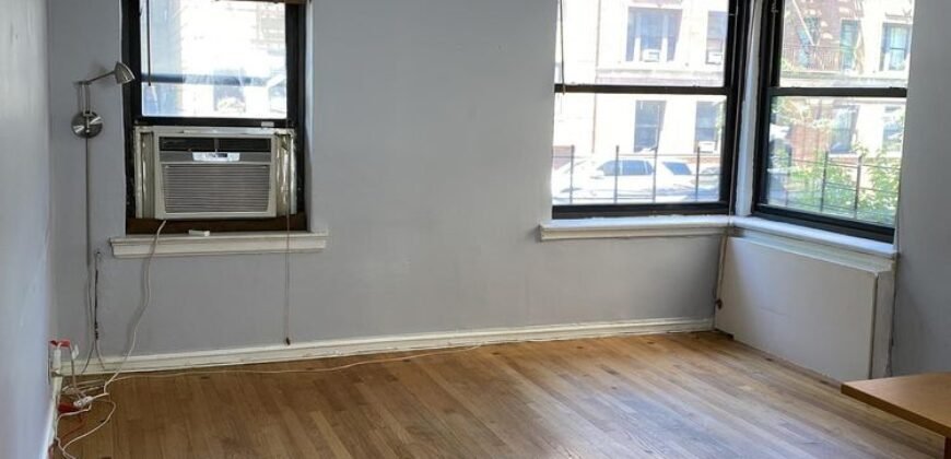 251 Seaman Avenue, Unit 1J, Inwood, Manhattan