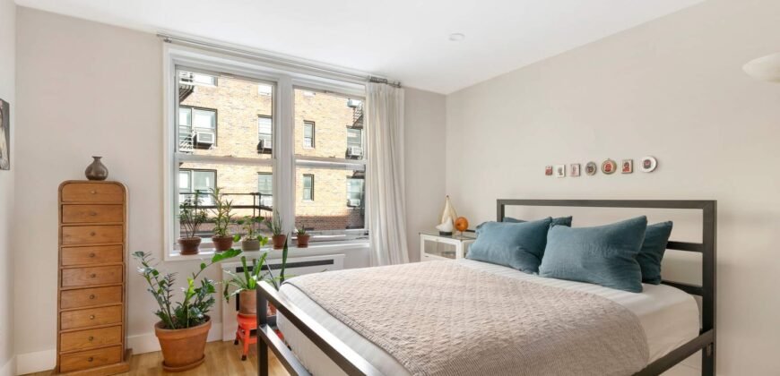 60 East 9th Street, Unit 402, Greenwich Village, Manhattan, NY 10003