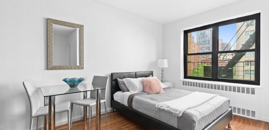 Studio à Venda em 315 East 56th Street – Manhattan, Nova Iorque