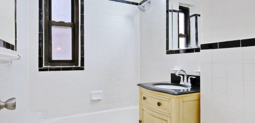 245 East 72nd Street, Unit 5G, Upper East Side, Manhattan, NY 10021