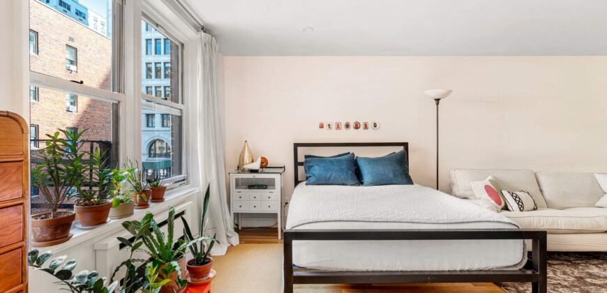 60 East 9th Street, Unit 402, Greenwich Village, Manhattan, NY 10003