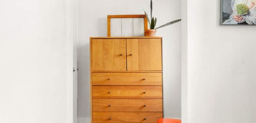 60 East 9th Street, Unit 402, Greenwich Village, Manhattan, NY 10003