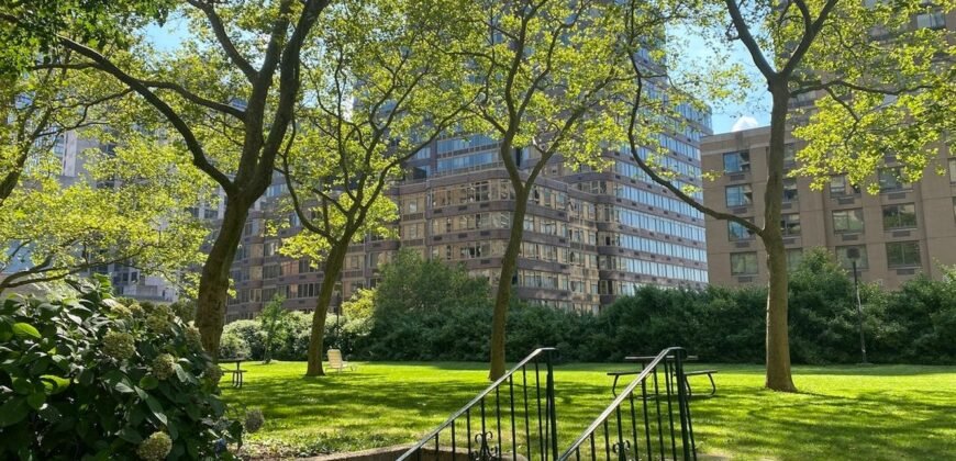 165 West End Avenue, Unit 4F, Upper West Side, Manhattan, NY 10023