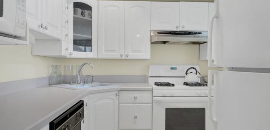 500 East 83rd Street, Unit 2A, Upper East Side, Manhattan, NY 10028