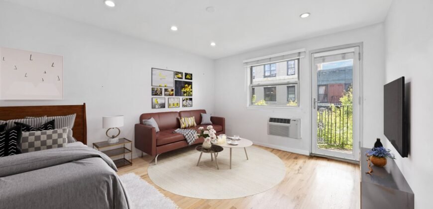 211 Thompson Street, Unit 5L, Greenwich Village, Manhattan, NY 10012