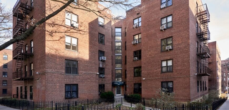 245 Bennett Avenue, Unit 4H, Manhattan, NY