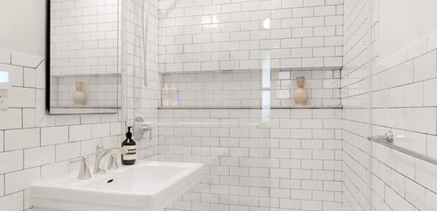 60 East 9th Street, Unit 402, Greenwich Village, Manhattan, NY 10003