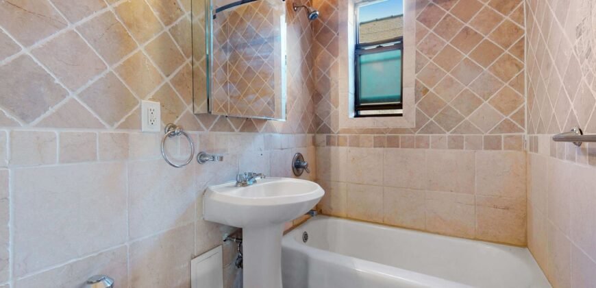 675 Academy Street, Unit 4C, Manhattan, NY