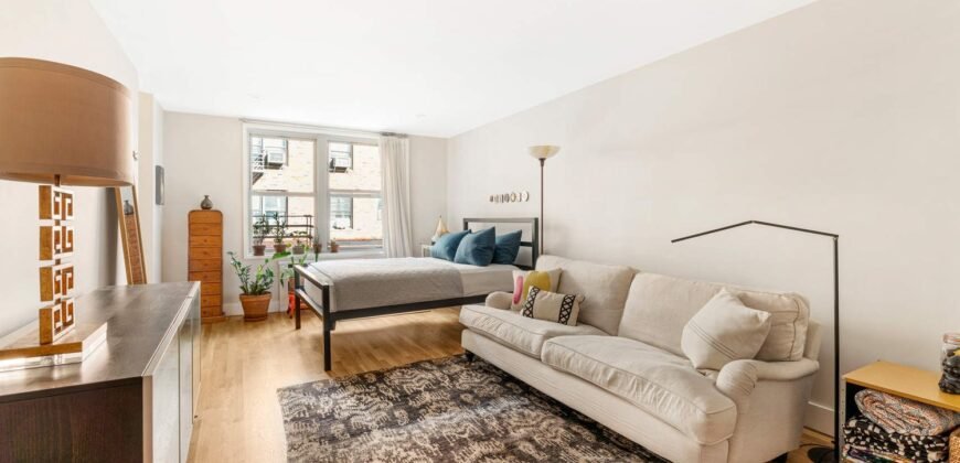 60 East 9th Street, Unit 402, Greenwich Village, Manhattan, NY 10003