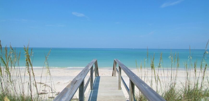 Casa de 3 Quartos à Venda em Petersburg Flórida