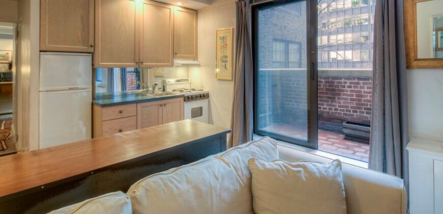 10 Mitchell Place, Unit 2E, Midtown East, Manhattan, NY 10017