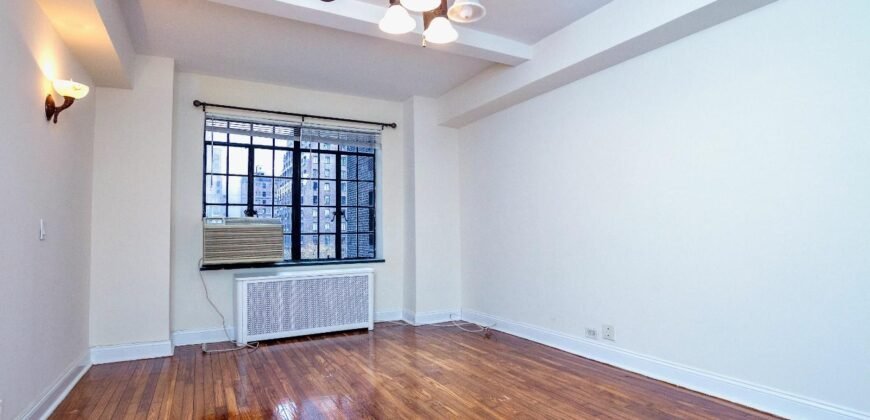 25 Tudor City Place, Unit 916, Manhattan, NY