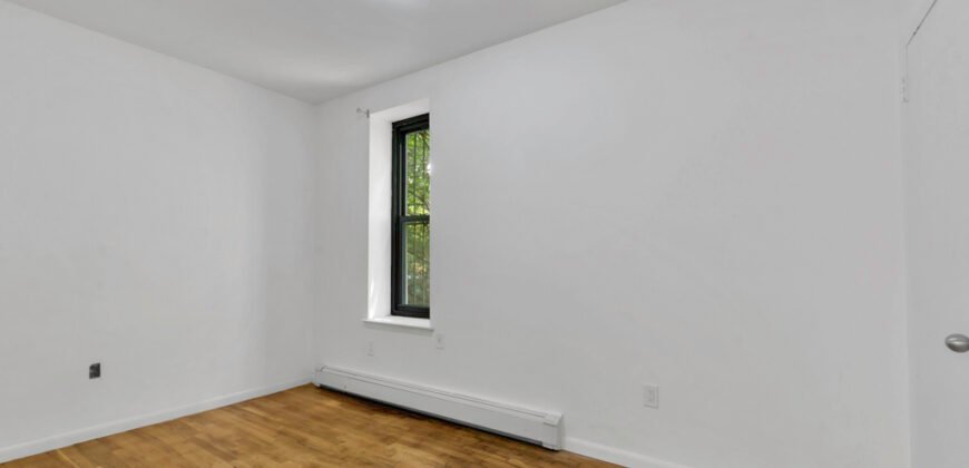 Sala Comercial à Venda em 12 East 132nd Street – Manhattan, Nova Iorque