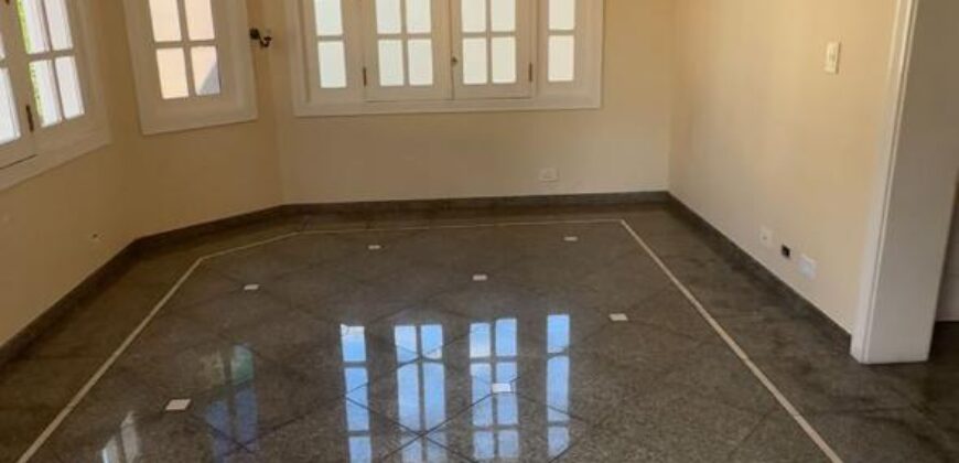 Mansão à Venda em Interlagos