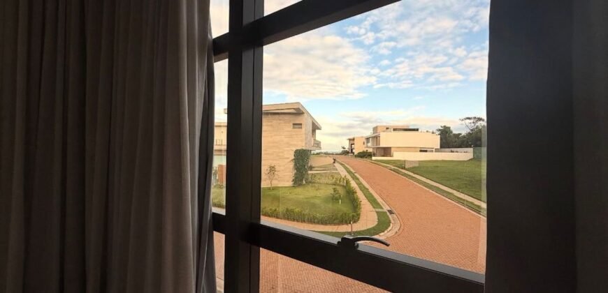 Casa à Venda na Praia da Bacutia – Guarapari