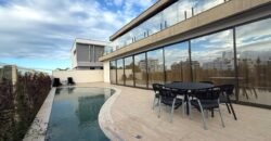 Casa à Venda na Praia da Bacutia – Guarapari