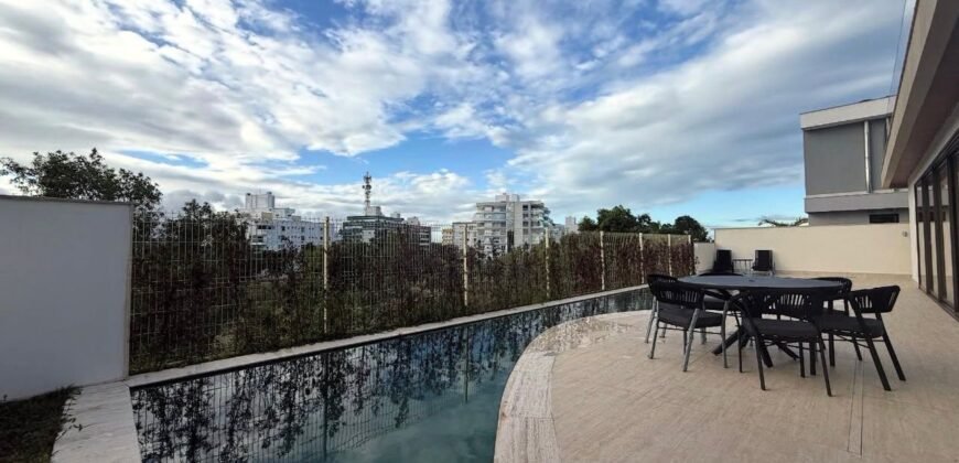 Casa à Venda na Praia da Bacutia – Guarapari