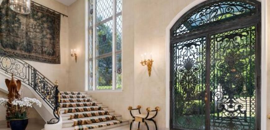 Casa de 8 Quartos à Venda em 1233 Rock Rimmon Rd – Stamford, Connecticut