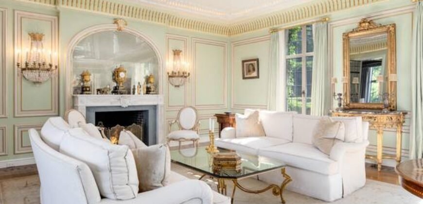 Casa de 8 Quartos à Venda em 1233 Rock Rimmon Rd – Stamford, Connecticut