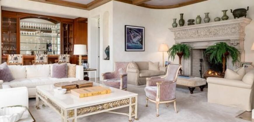 Casa de 8 Quartos à Venda em 1233 Rock Rimmon Rd – Stamford, Connecticut